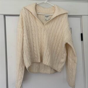 Abercrombie & Fitch Cream Cable V-Neck Sweater with Collar